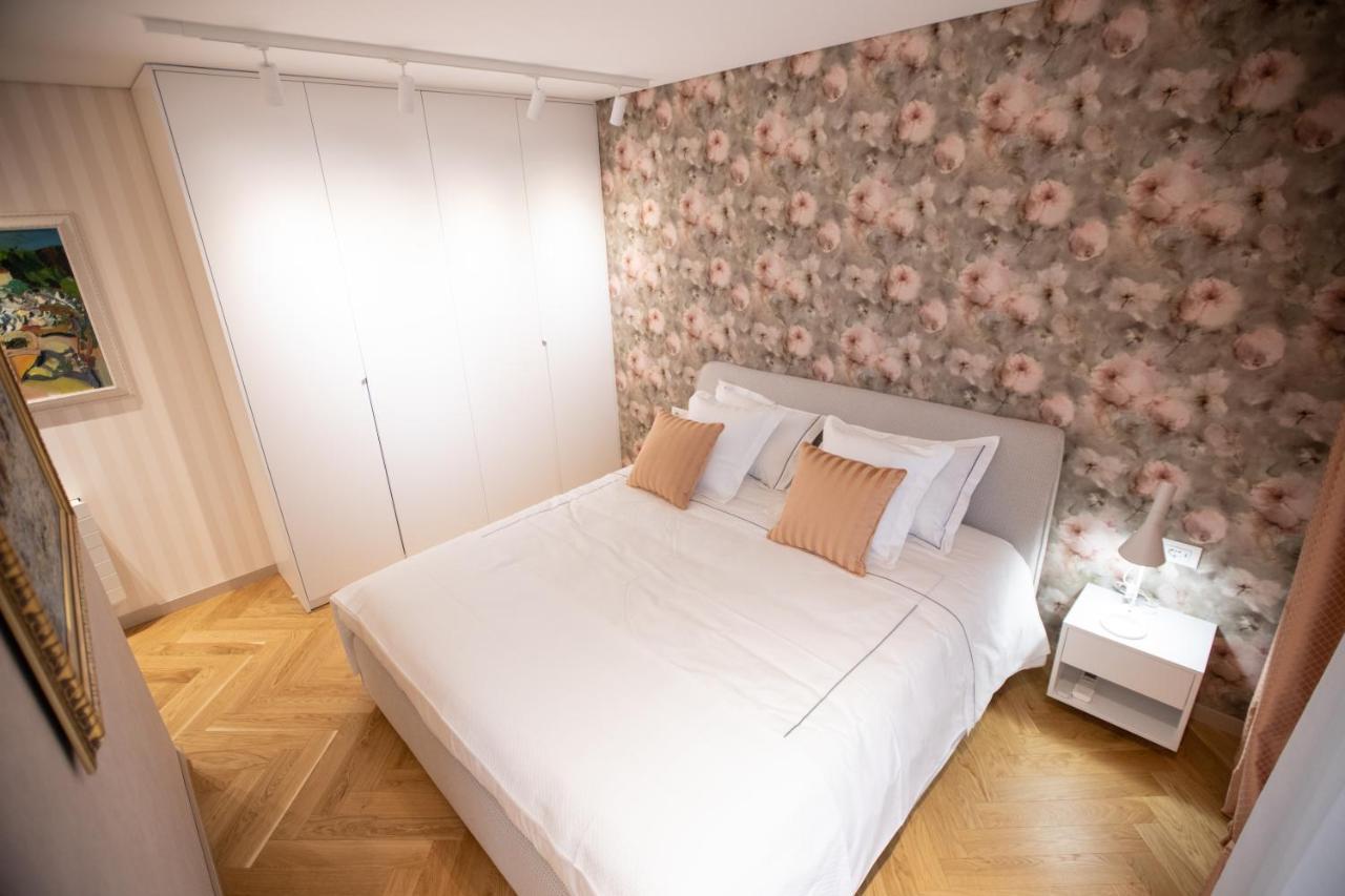 Seven Luxury Suites Тирана Экстерьер фото