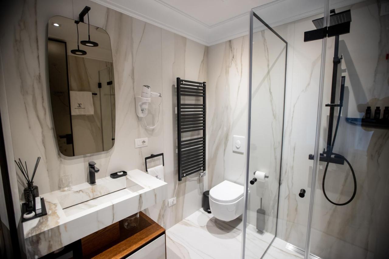 Seven Luxury Suites Тирана Экстерьер фото