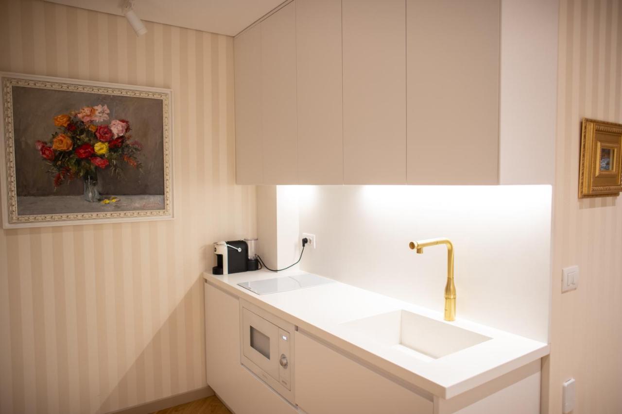 Seven Luxury Suites Тирана Экстерьер фото