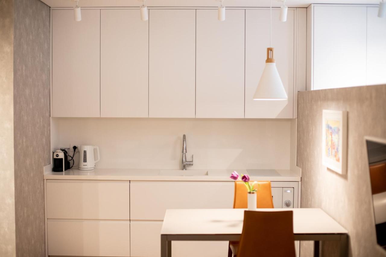 Seven Luxury Suites Тирана Экстерьер фото