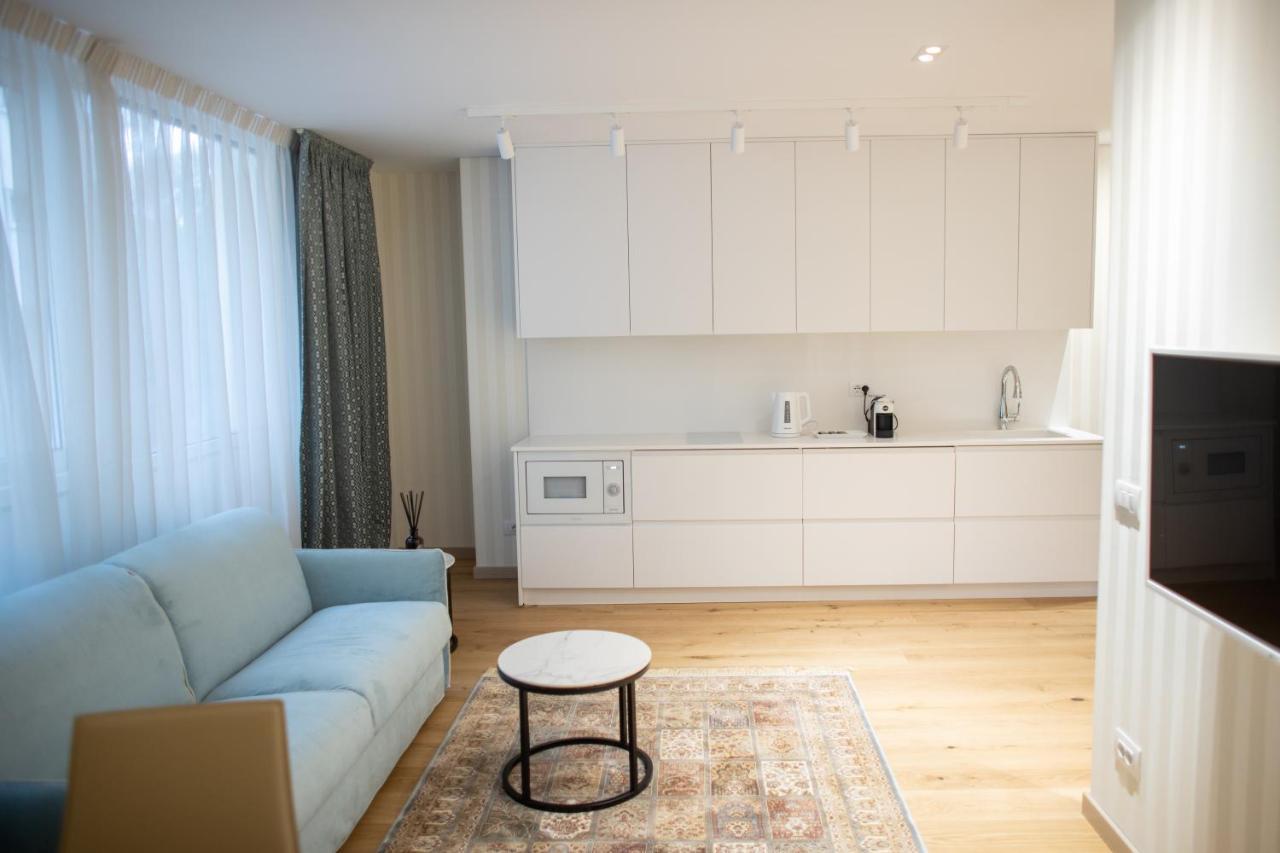 Seven Luxury Suites Тирана Экстерьер фото